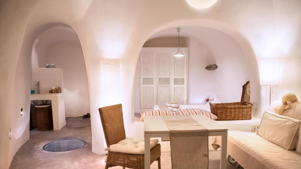 Oia, Finikia Cave Houseヴィラ エクステリア 写真